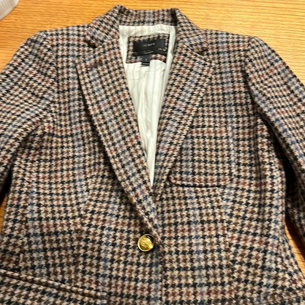 Great fall/winter houndstooth blazer